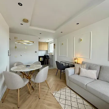 Nowoczesne Mieszkanie, 7 Minut Od Plazy, Brzezno Apartmán